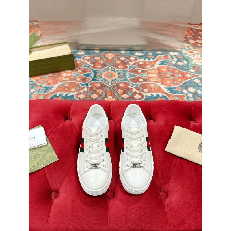 G*u*i casual shoes